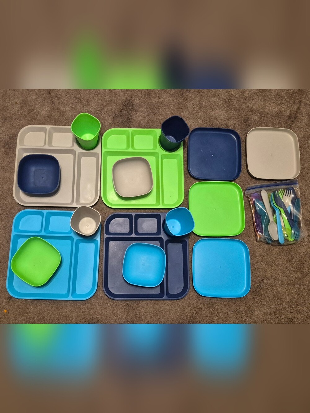 Kids Plastic Dinnerwear Set 24 Plus Pieces